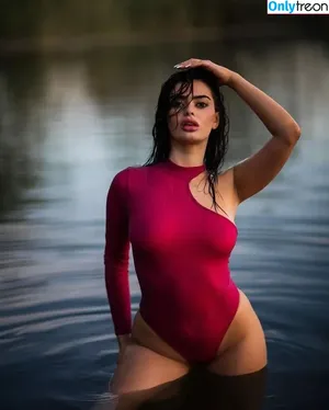 Elsa Latifaj / elsa_latifaj_98 nude photo #0012