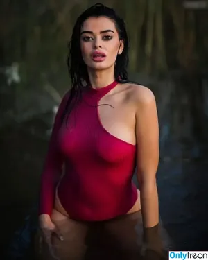 Elsa Latifaj / elsa_latifaj_98 nude photo #0013