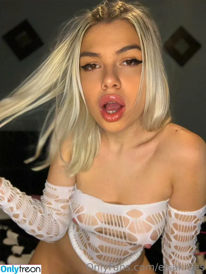 elsakroes nude photo #0012 (aleryde)