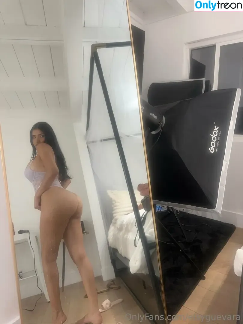 Elsy Guevara nude photo #0014 (elsyguevara)