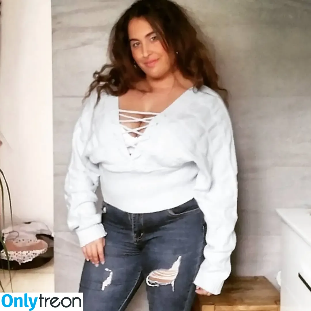 elviabombon nude photo #0049 (elviaaavg13)