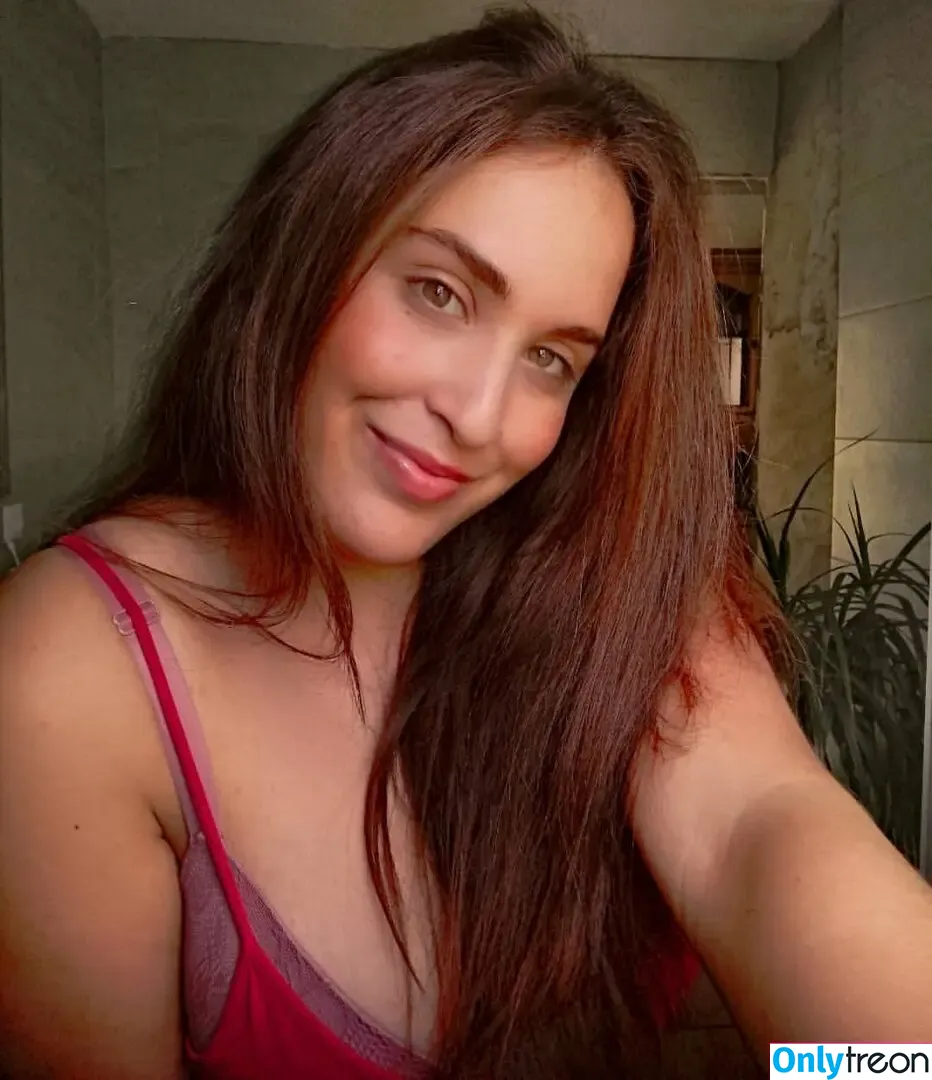 elviabombon nude photo #0055 (elviaaavg13)