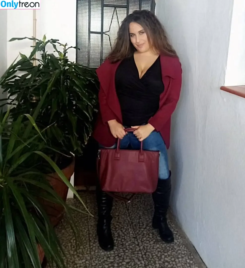 elviabombon nude photo #0066 (elviaaavg13)