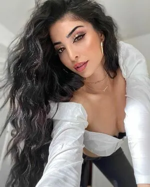 Elwa Saleh / elwasaleh фото голая #0027