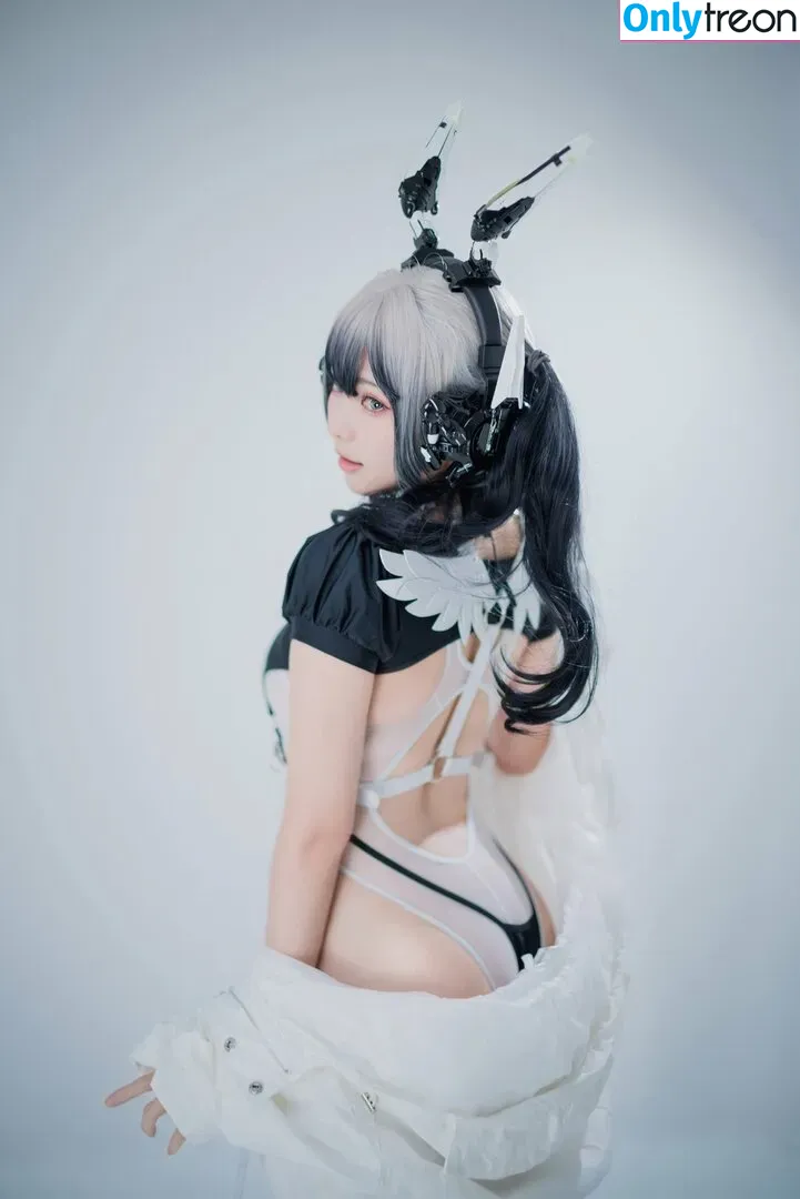 Ely Cosplay nude photo #0005 (Ely_eee / eeelyeee)