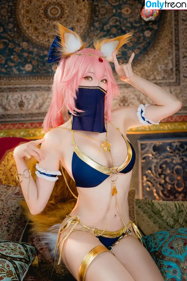 Ely Cosplayer nude photo #0004 (eeelyeee)