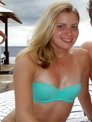 Elyse Willems / elysewillems nude photo #0009