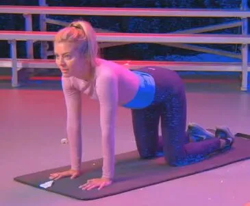 Elyse Willems / elysewillems nude photo #0036