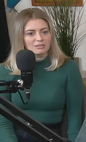 Elyse Willems / elysewillems nude photo #0141