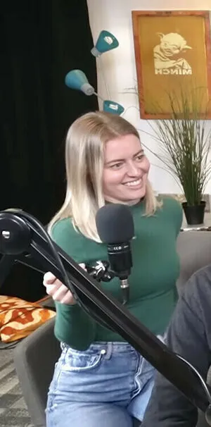 Elyse Willems / elysewillems nude photo #0148