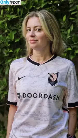 Elyse Willems / elysewillems nude photo #0312