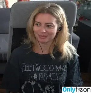 Elyse Willems / elysewillems nude photo #0315