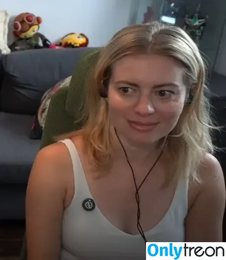 Elyse Willems nude photo #0309 (elysewillems)