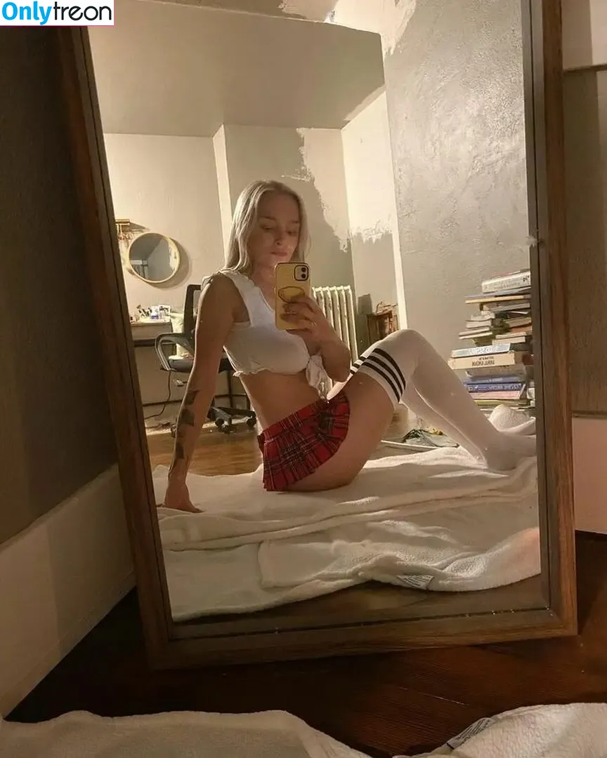 emarald.moonnn nude photo #0017 (622832127)