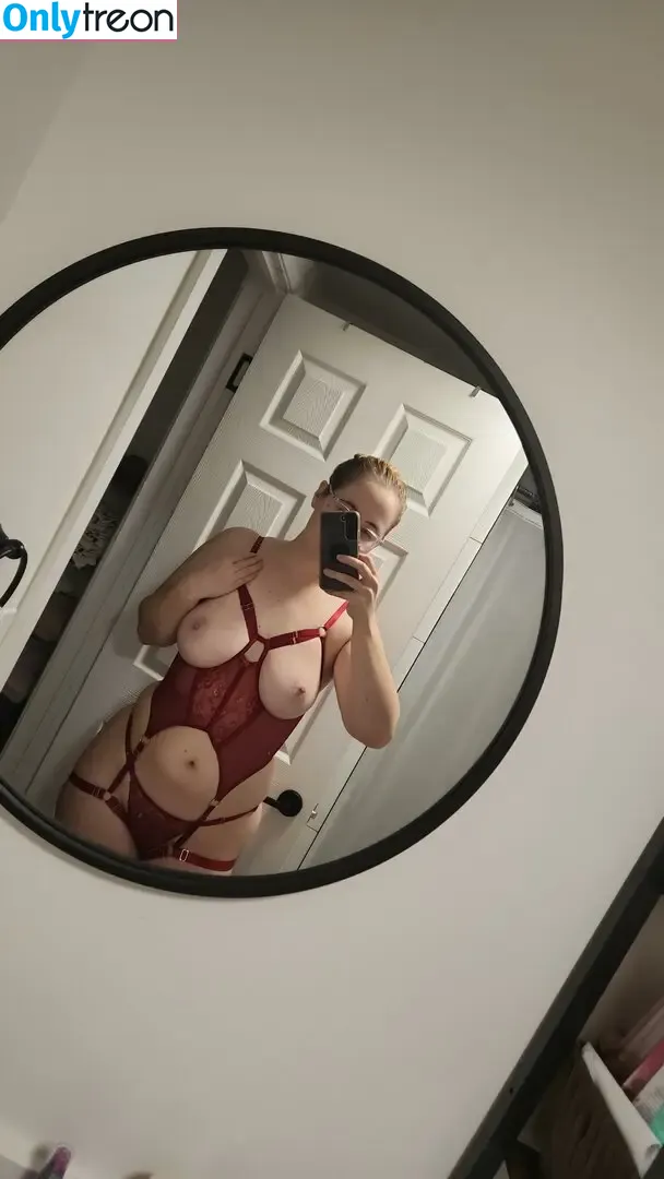 emberspirit_99 nude photo #0021 (scarletnurse99)