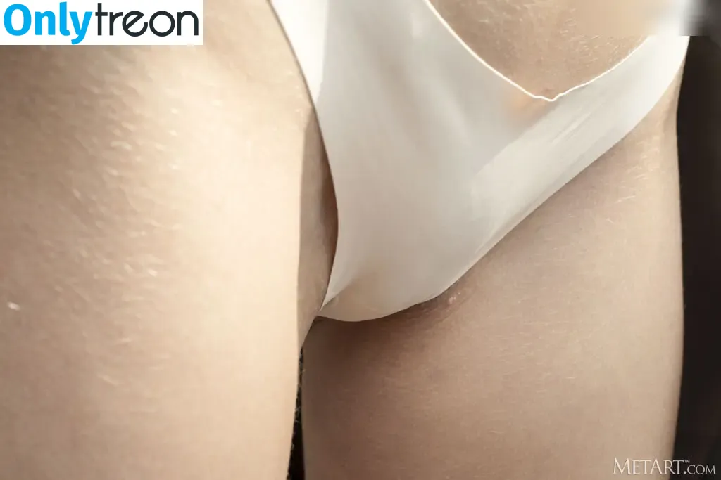 Emelie Crystal nude photo #0164 (emelie_crystal / emelie_crystal_free / emelie_crystalx)