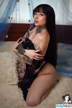 Emelody / emelodyworldwide / themelodylane nude photo #0014