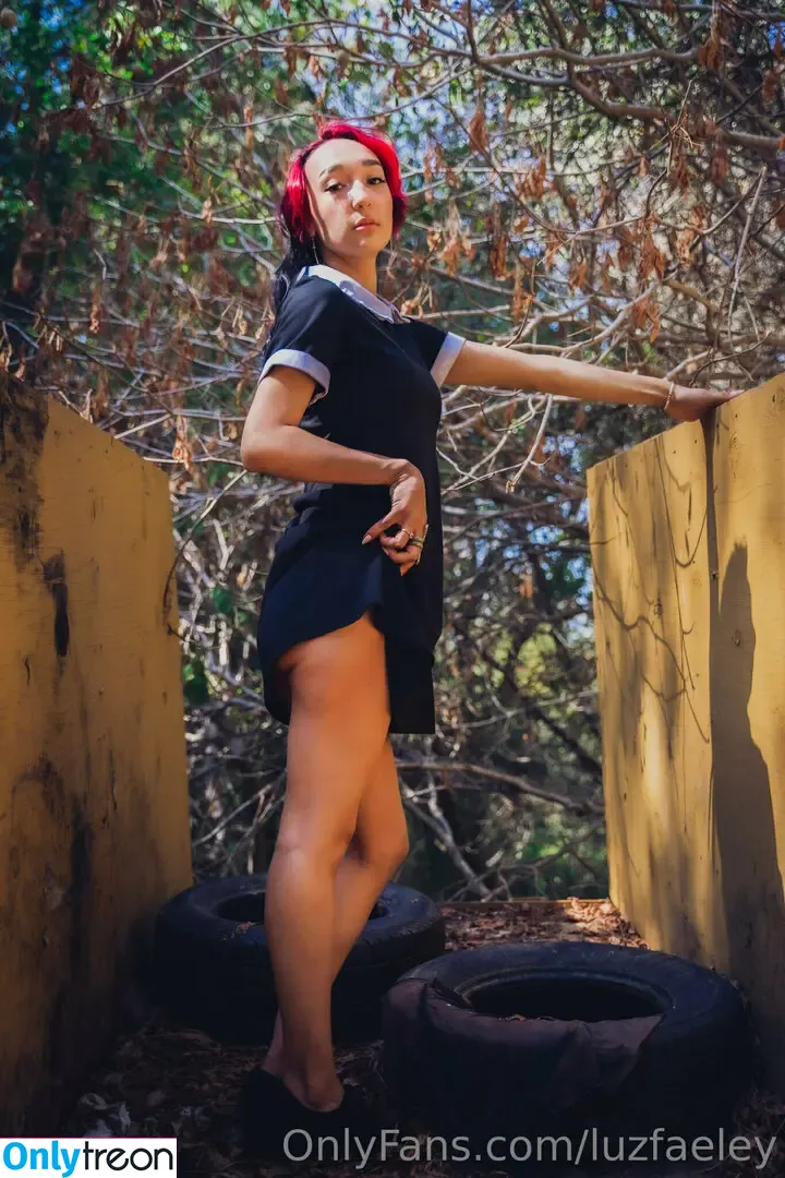 emerafaeley nude photo #0012 (emerafaeley)