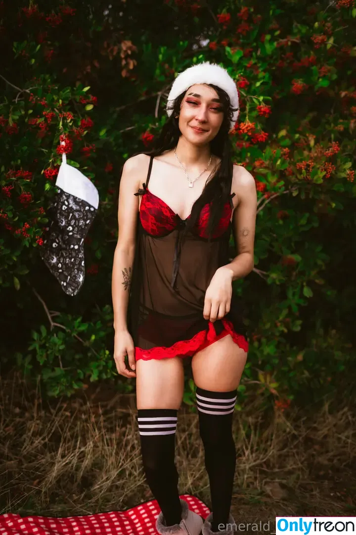 emerafaeley nude photo #0017 (emerafaeley)