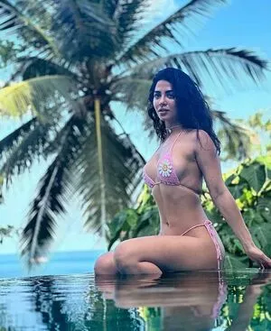 Emeraude Toubia / EmeraudeToubia / emeraude nude photo #0155
