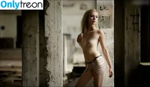 Emi Im Wunderland / Instagram / Model-Kartei / posts nude photo #0099