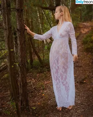 Emi Im Wunderland / Instagram / Model-Kartei / posts nude photo #0432