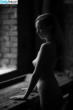 Emi Im Wunderland / Instagram / Model-Kartei / posts nude photo #0684