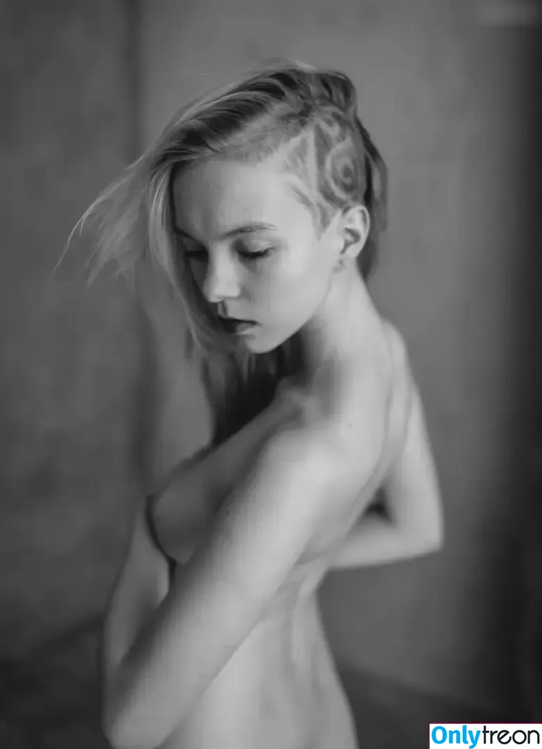 Emi Im Wunderland nude photo #0410 (Instagram / Model-Kartei / posts)