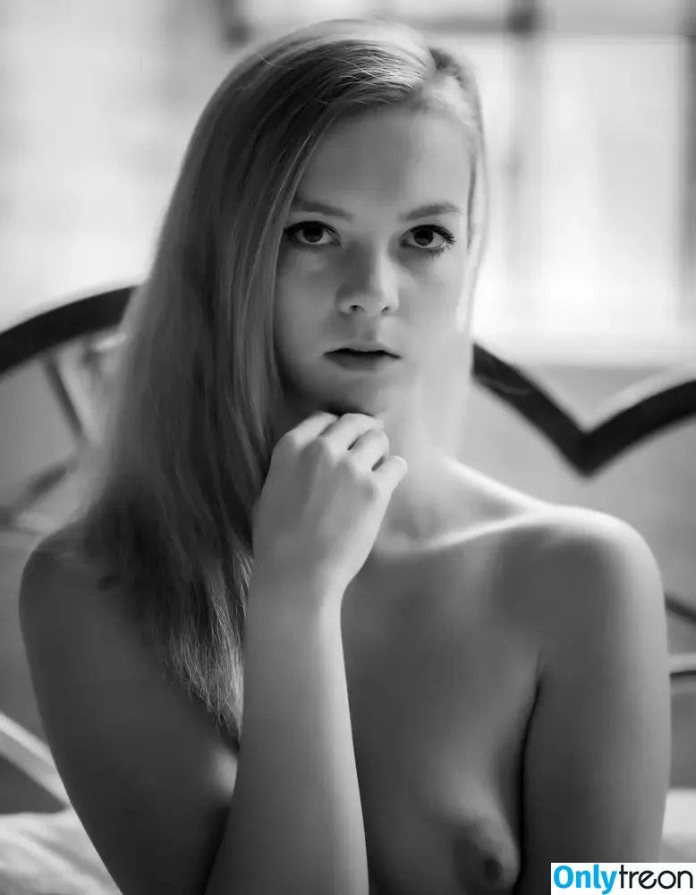 Emi Im Wunderland nude photo #0642 (Instagram / Model-Kartei / posts)