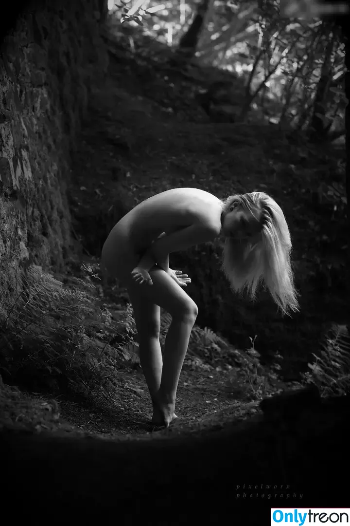 Emi Im Wunderland nude photo #0798 (Instagram / Model-Kartei / posts)