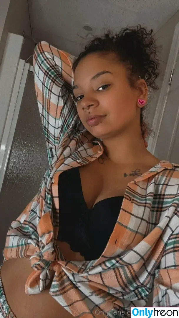 emielovee nude photo #0040 (emieloveee)