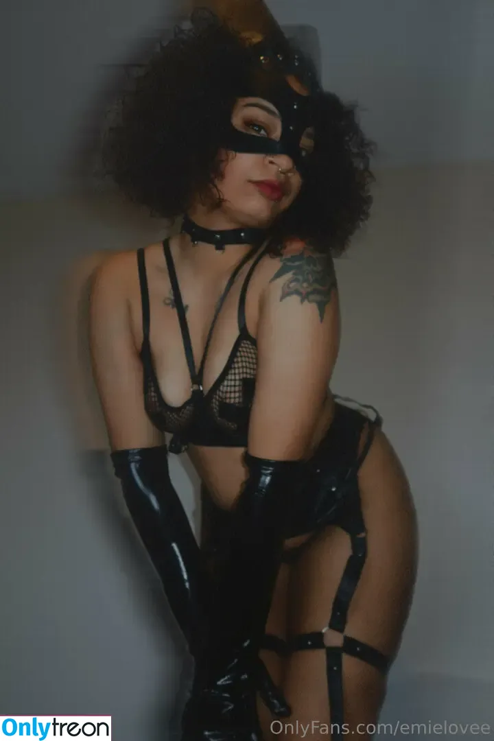emielovee nude photo #0043 (emieloveee)