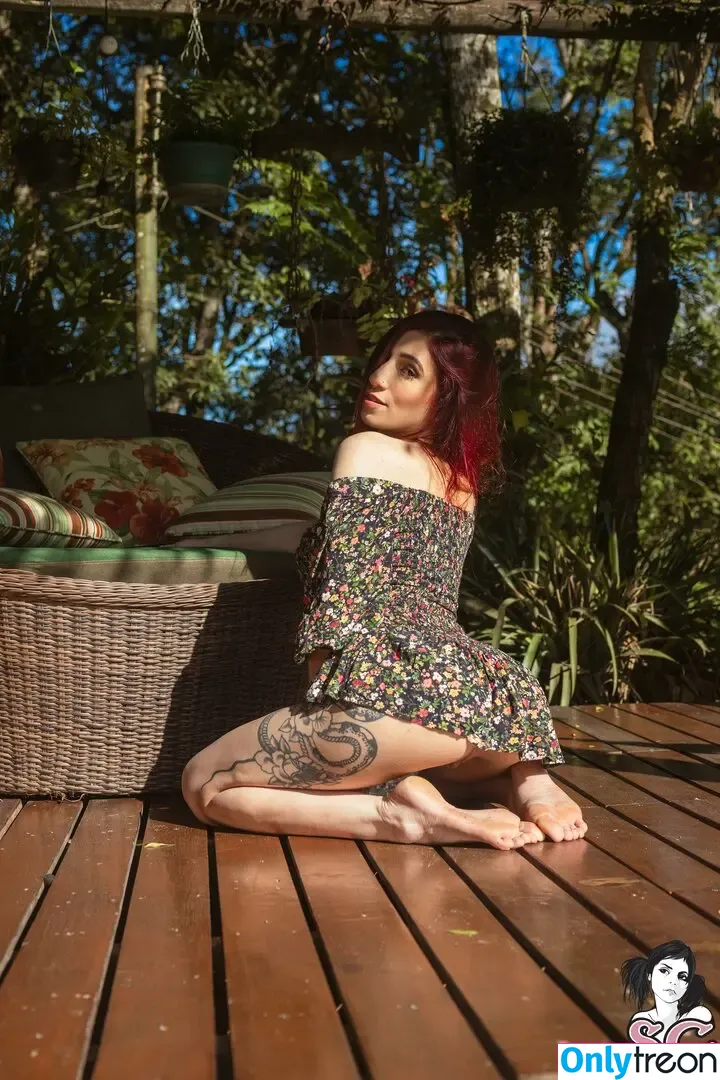 Emih Suicide nude photo #0108 (anyuser / emihsg_)