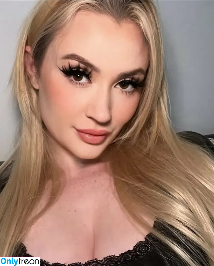 Emilee Raye nude photo #0001 (itsemileeraye)