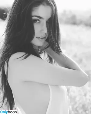 Emilia Ares / emiliaares / emiliamars фото голая #0016