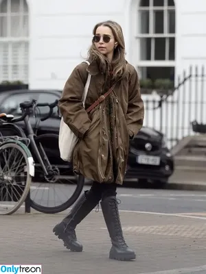 Emilia Clarke / clarkeyxo / emilia_clarke / emiliaclarke nude photo #1815