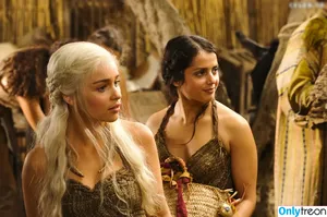 Emilia Clarke / clarkeyxo / emilia_clarke / emiliaclarke фото голая #2049