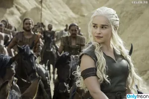Emilia Clarke / clarkeyxo / emilia_clarke / emiliaclarke фото голая #2052