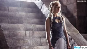 Emilia Clarke / clarkeyxo / emilia_clarke / emiliaclarke фото голая #2054