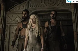 Emilia Clarke / clarkeyxo / emilia_clarke / emiliaclarke фото голая #2058