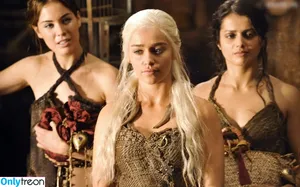 Emilia Clarke / clarkeyxo / emilia_clarke / emiliaclarke фото голая #2064
