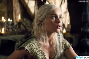 Emilia Clarke / clarkeyxo / emilia_clarke / emiliaclarke фото голая #2075