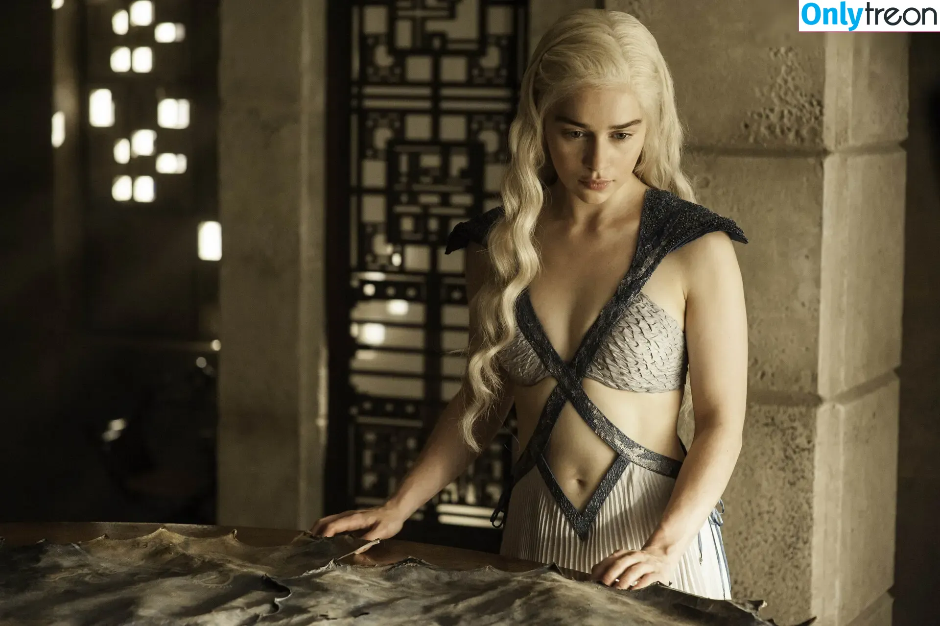 Emilia Clarke голая photo #2035 (clarkeyxo / emilia_clarke / emiliaclarke)