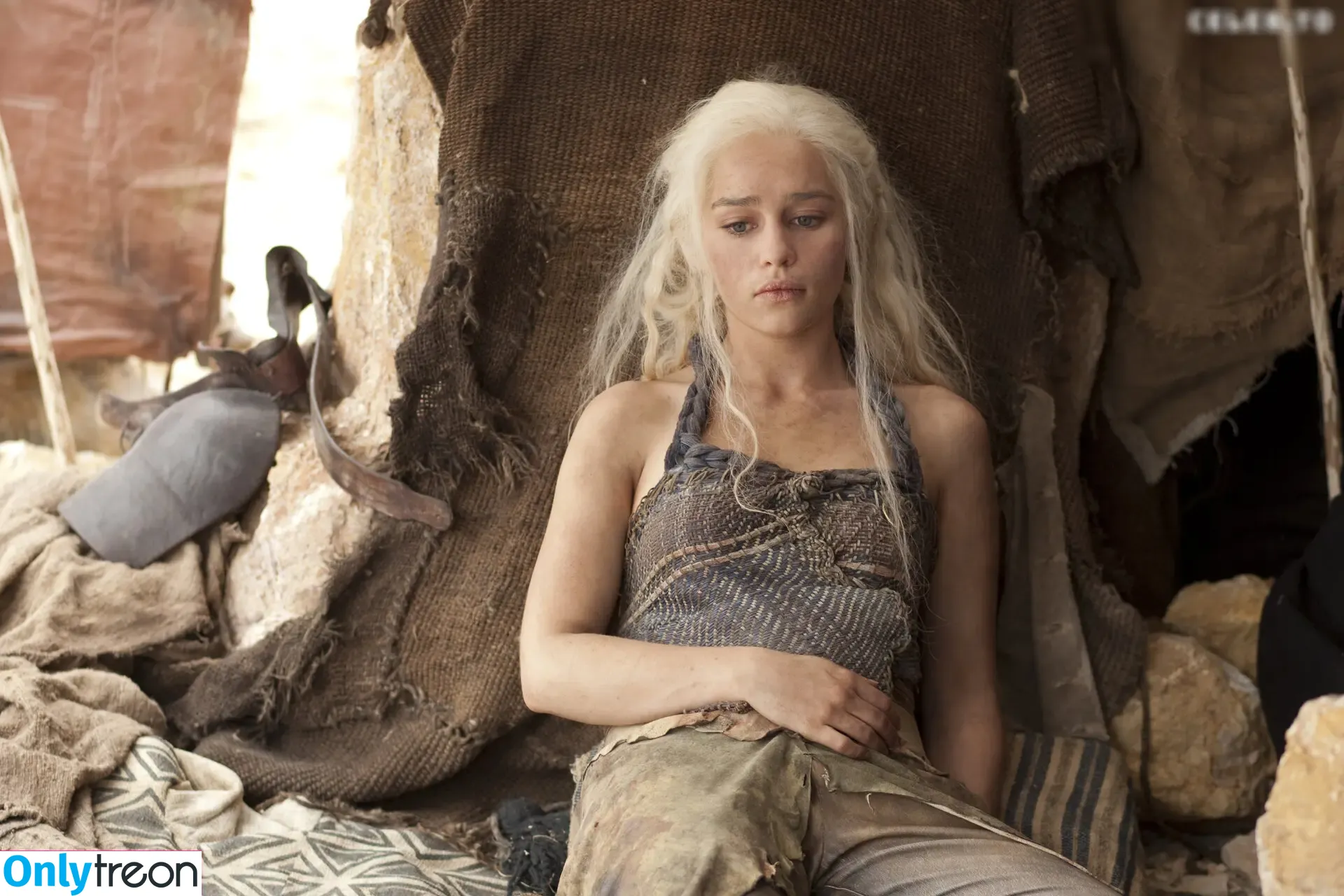 Emilia Clarke голая photo #2037 (clarkeyxo / emilia_clarke / emiliaclarke)