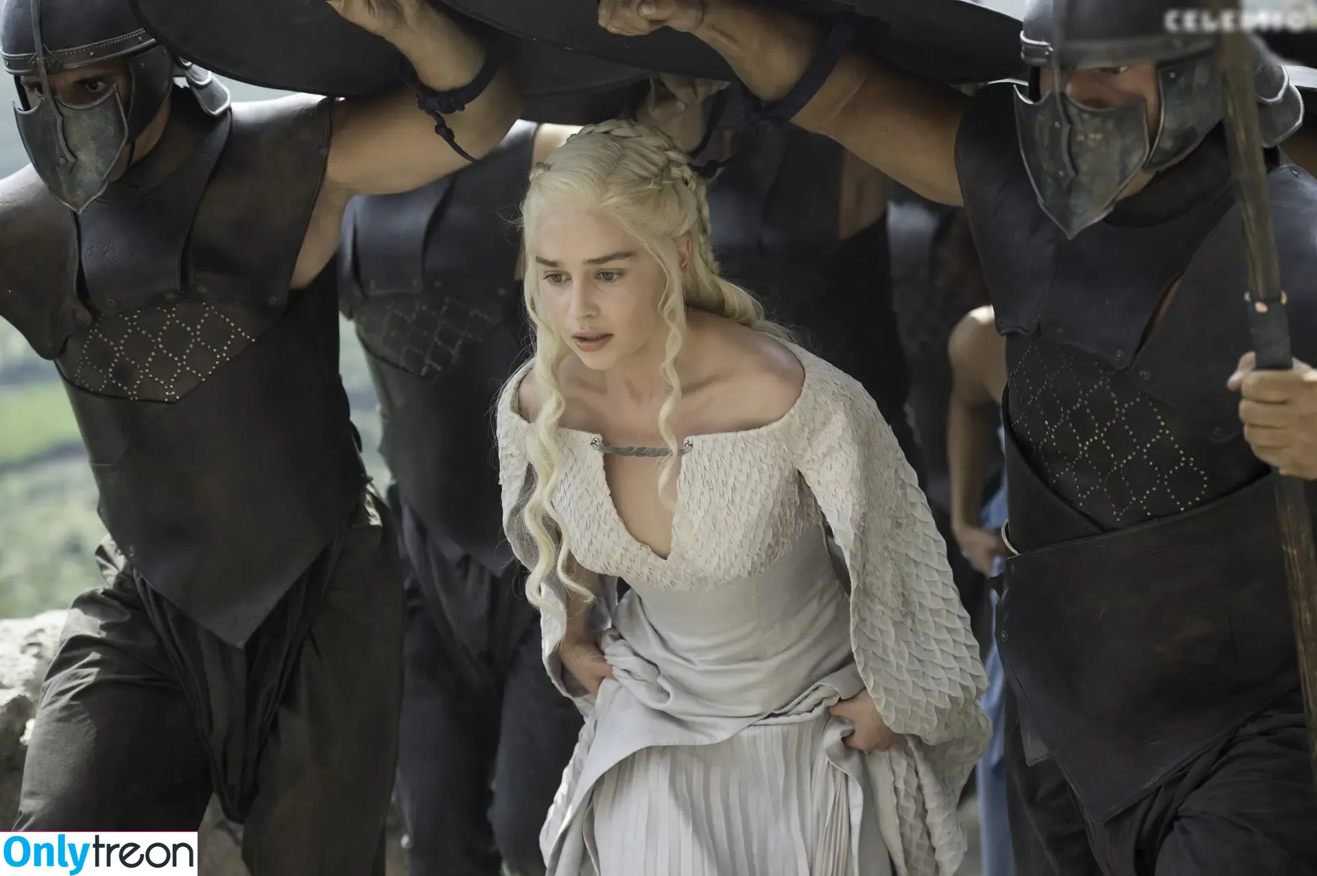 Emilia Clarke голая photo #2039 (clarkeyxo / emilia_clarke / emiliaclarke)