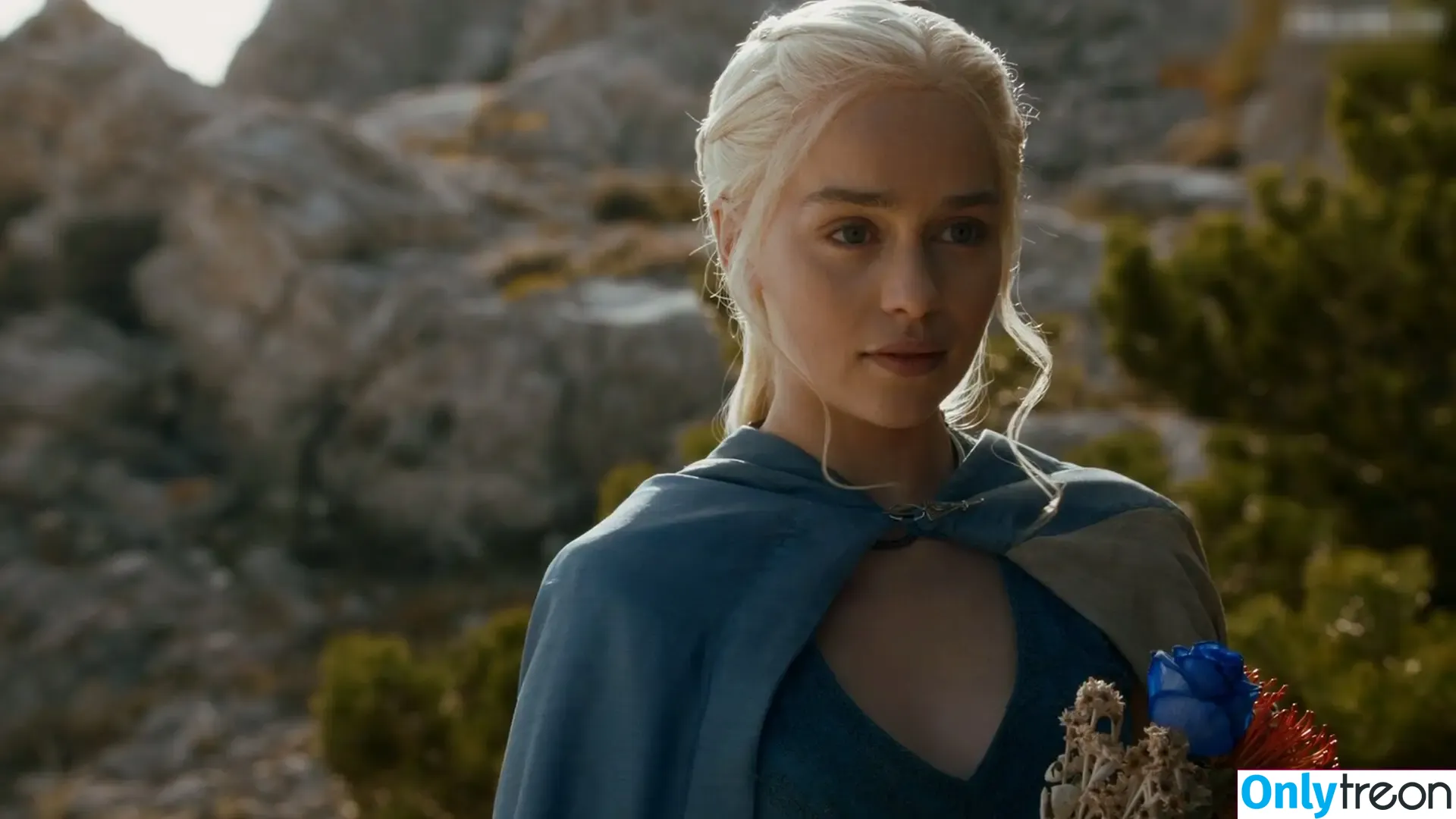 Emilia Clarke nude photo #2044 (clarkeyxo / emilia_clarke / emiliaclarke)