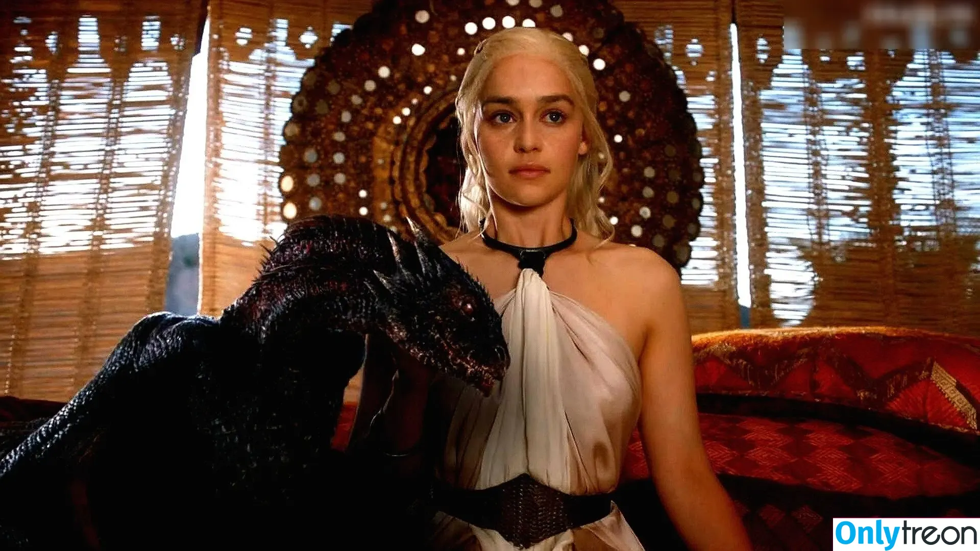Emilia Clarke голая photo #2046 (clarkeyxo / emilia_clarke / emiliaclarke)