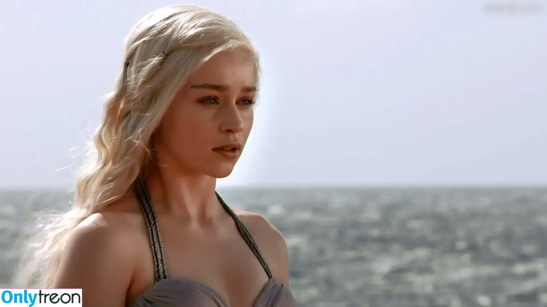Emilia Clarke голая photo #2050 (clarkeyxo / emilia_clarke / emiliaclarke)