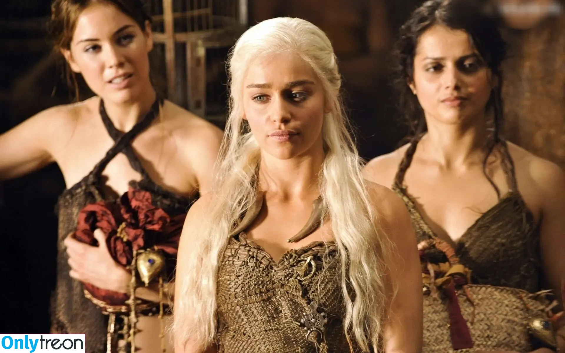 Emilia Clarke голая photo #2064 (clarkeyxo / emilia_clarke / emiliaclarke)
