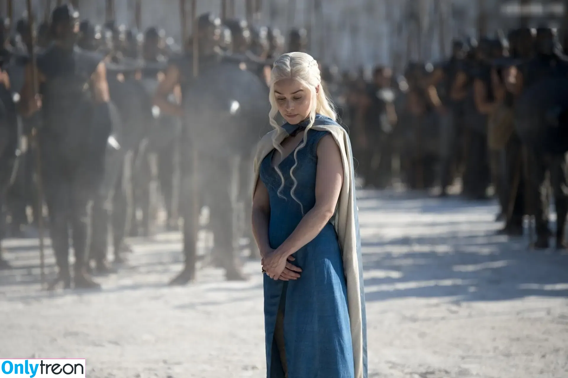 Emilia Clarke голая photo #2076 (clarkeyxo / emilia_clarke / emiliaclarke)